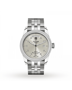 Tudor Glamour Date & Day