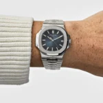 Replica Patek Philippe Nautilus 5711/1A-010 Date Stainless Steel Blue Dial - Image 2