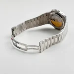Replica Patek Philippe Nautilus 5711/113P-001 Date Platinum Emeralds Black Dial - Image 8