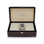 Replica Patek Philippe Nautilus 5711/111P-001 Platinum Blue Sapphire - Image 7